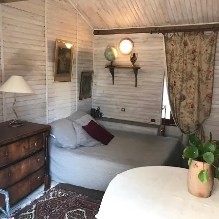 D'hotes Swingolf De Bed & Breakfast Rouge