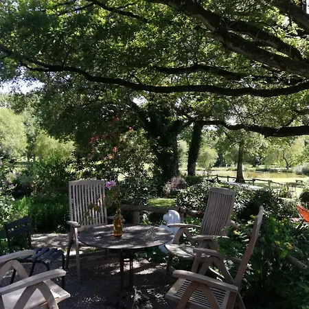 D'hotes Swingolf De Bed & Breakfast Rouge